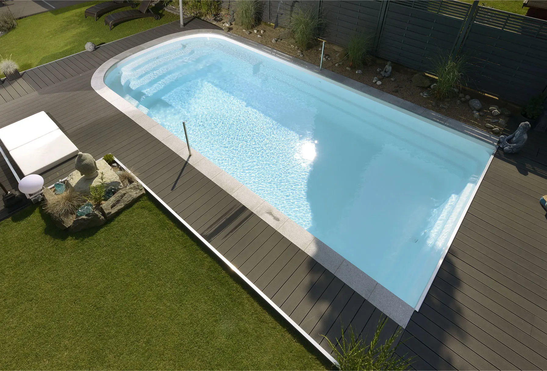 shutterstock piscine béton